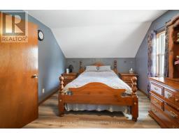 540 AINLEY STREET - 33