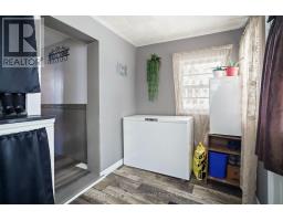 540 AINLEY STREET - 7