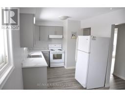 32 OXFORD STREET - 15