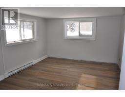 32 OXFORD STREET - 17