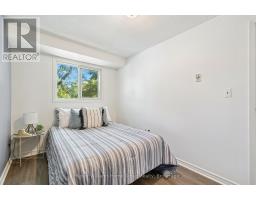 39 - 40 IMPERIAL ROAD N - 22