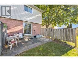 39 - 40 IMPERIAL ROAD N - 33