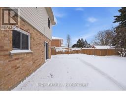 48 KILLORAN CRESCENT - 43