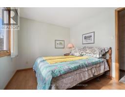 5 JACKSON CRESCENT - 13