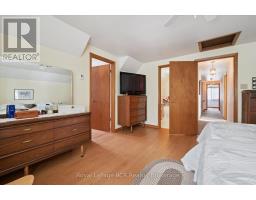 5 JACKSON CRESCENT - 18