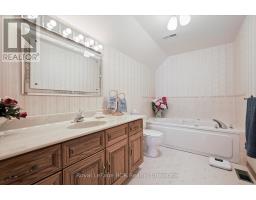 5 JACKSON CRESCENT - 20