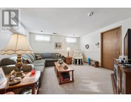 5 JACKSON CRESCENT - 24