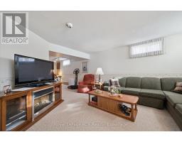 5 JACKSON CRESCENT - 25