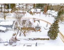 5 JACKSON CRESCENT - 35