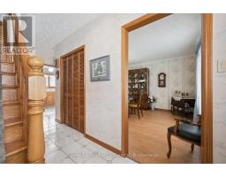 5 JACKSON CRESCENT - 38