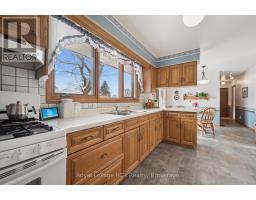 5 JACKSON CRESCENT - 44