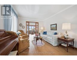 5 JACKSON CRESCENT - 6