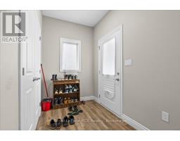 38 COBOURG LANE - 21