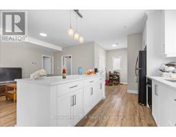 38 COBOURG LANE - 24