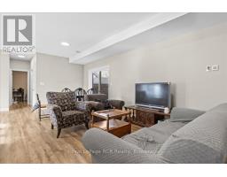 38 COBOURG LANE - 26