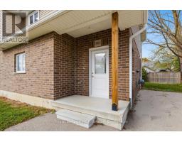 38 COBOURG LANE - 5
