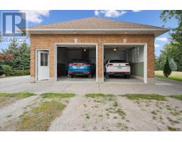 5044 WHITELAW ROAD - 33