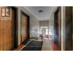 15 FLORAL CRESCENT - 27