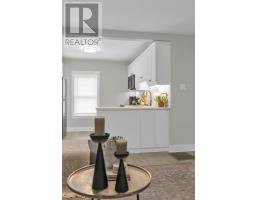 194 DUNDAS STREET N - 16