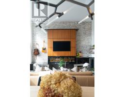 205 - 276 KING STREET W - 20