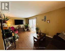 660 GLORIA STREET - 8