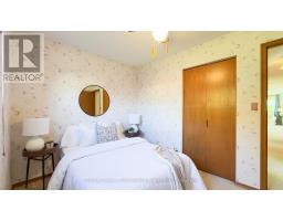 8 DUNSFORD CRESCENT - 35