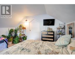 40 BLENHEIM STREET - 36