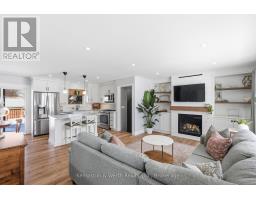 727 PALACE STREET E - 6