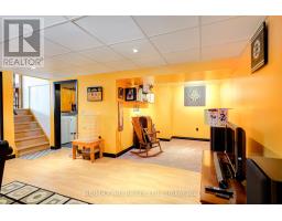 231 WHITELOCK STREET - 32