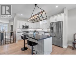 714 GLORIA STREET - 11