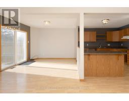 385 ST. VINCENT STREET S - 11