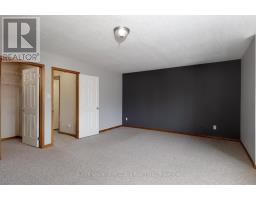 385 ST. VINCENT STREET S - 24