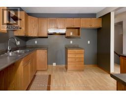 385 ST. VINCENT STREET S - 7