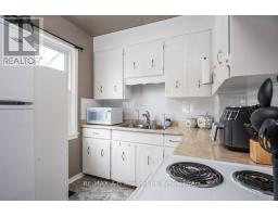 54 GLASTONBURY DRIVE - 24