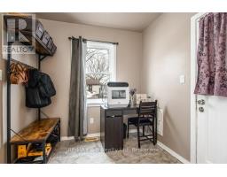 54 GLASTONBURY DRIVE - 27