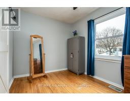 54 GLASTONBURY DRIVE - 30