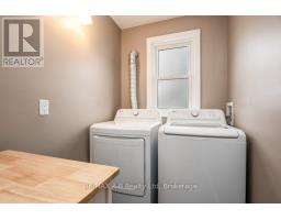 54 GLASTONBURY DRIVE - 34