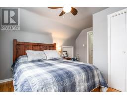 54 GLASTONBURY DRIVE - 38