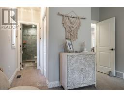 32 CULLITON STREET - 21