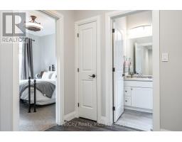 32 CULLITON STREET - 25