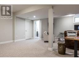 32 CULLITON STREET - 35