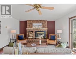 27 PACIFIC AVENUE - 21