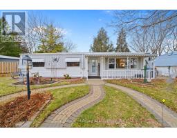 13 CYPRESS POINT CRESCENT - 1