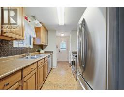 13 CYPRESS POINT CRESCENT - 11