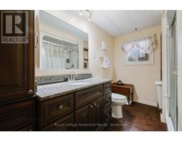 13 CYPRESS POINT CRESCENT - 26