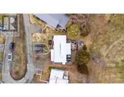 13 CYPRESS POINT CRESCENT - 35