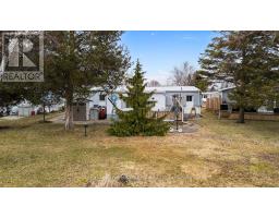 13 CYPRESS POINT CRESCENT - 36