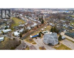 13 CYPRESS POINT CRESCENT - 37