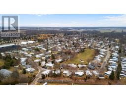 13 CYPRESS POINT CRESCENT - 38