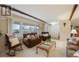 13 CYPRESS POINT CRESCENT - 6